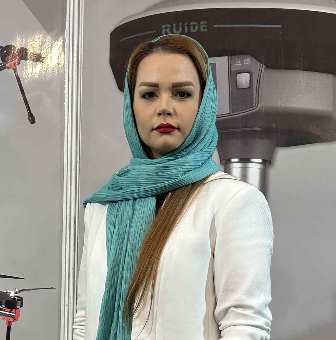 خانم نسترن هادیان